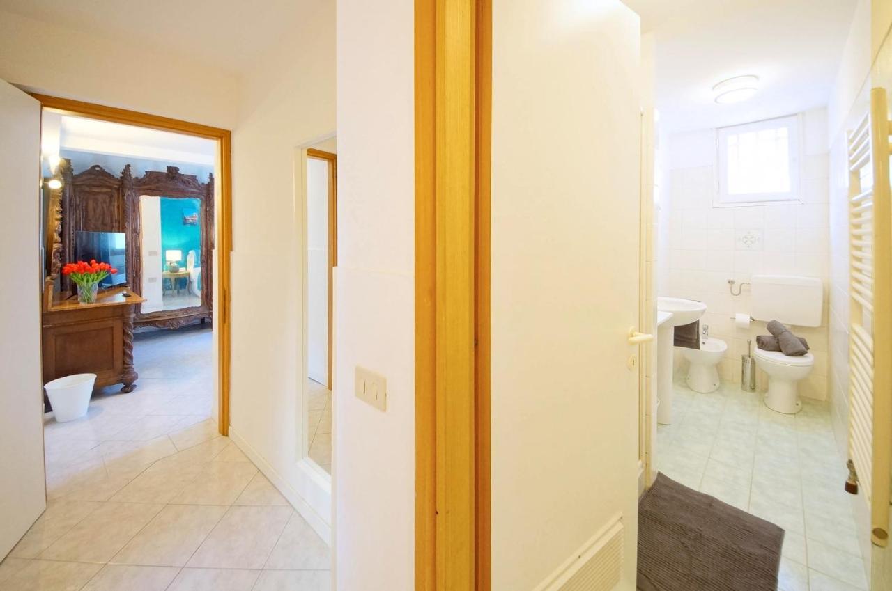 Gondola View Apartment Венеция Экстерьер фото